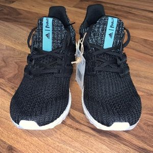 Adidas UltraBoost 4.0 “Parley” Boost tennis SOLD
